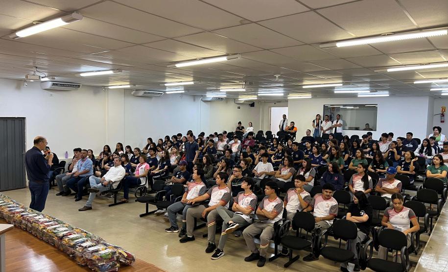 Rota da Inovação leva alunos da rede estadual para conhecer ambientes inovadores